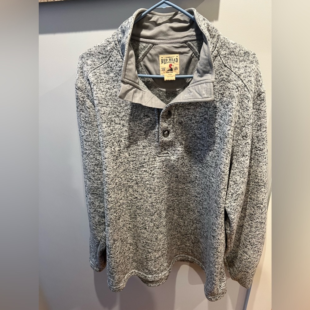 XL Men’s Gray sweater